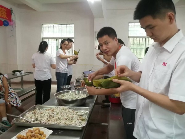 Employee benefits丨The aroma of rice dumpling leaves and the warmth of Dragon Boat Festival